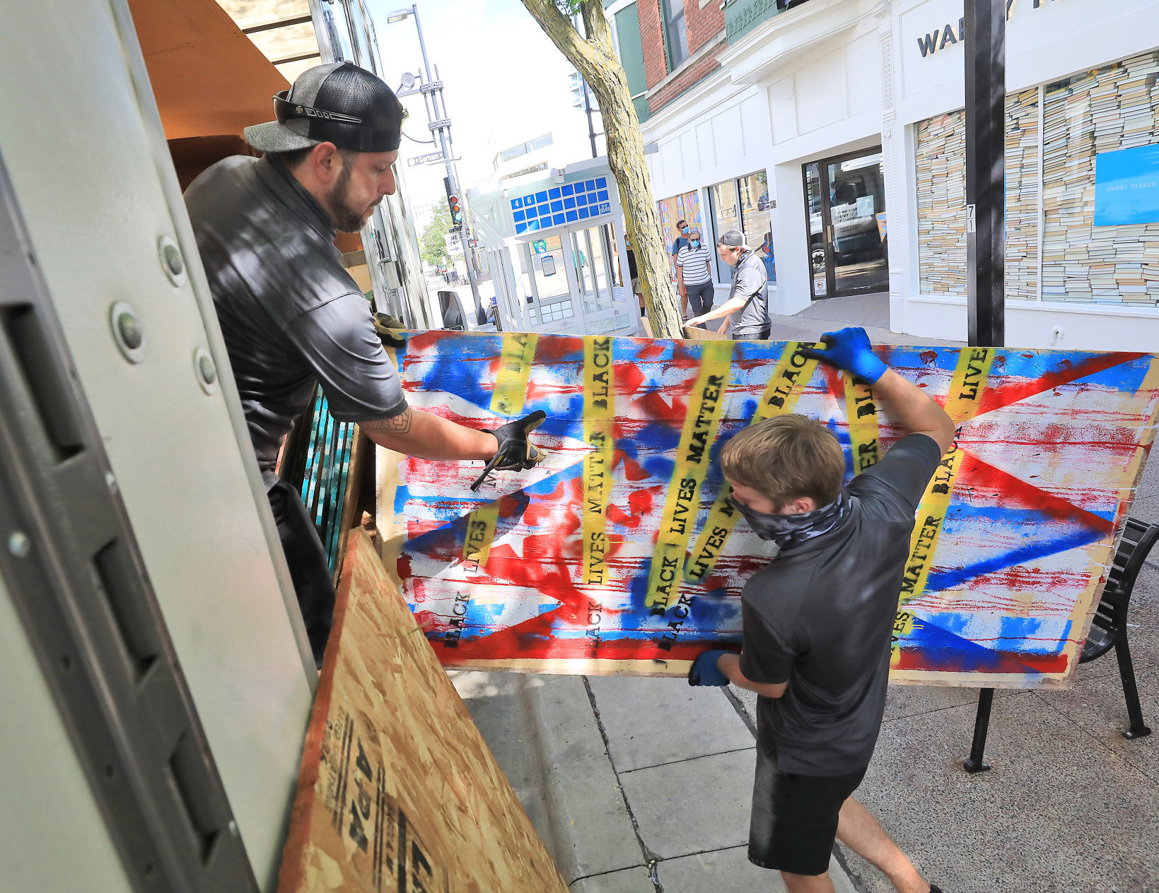 State Street - moving panels